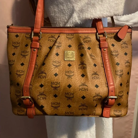MCM Tan and Brown Tote Bag with Red Accents - Picture 4 of 6